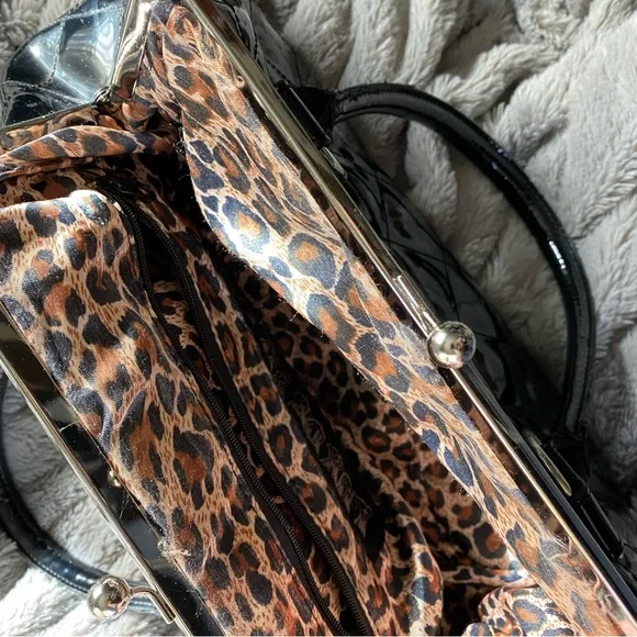 Lux de Ville Quilted Black Faux Leather Handbag. - Picture 7 of 8